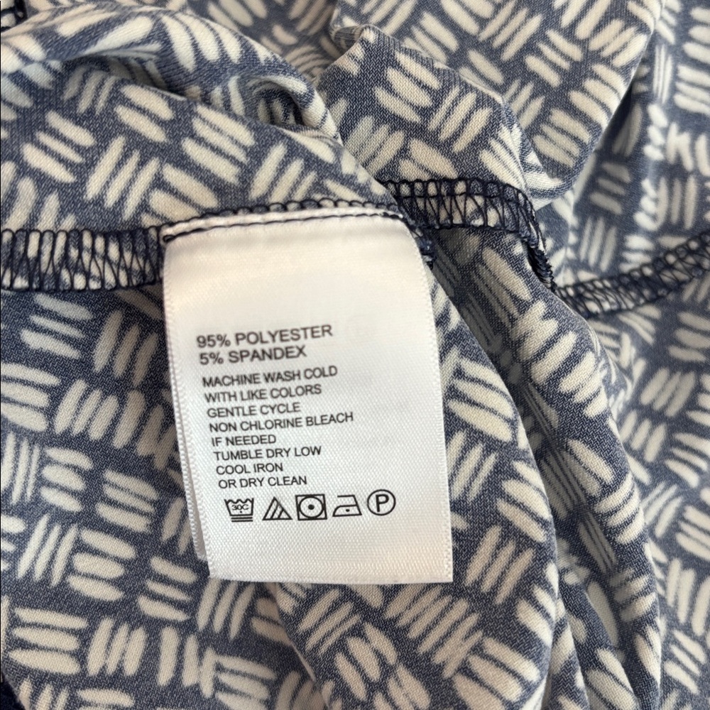 Tommy Bahama Women’s Navy & White Twist-Front Wrap Midi Dress. Size Medium - Picture 5 of 8